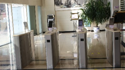 新建工廠人臉訪客機的優(yōu)勢在哪里？